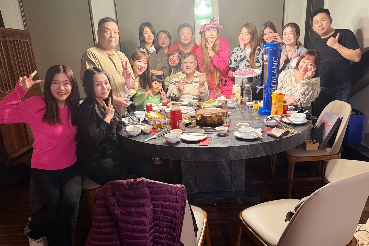 【台北大橋頭站美食】老撈麻辣火鍋2店x順天外科醫院大稻埕店 2026:「輝達」黃仁勳麻辣火鍋愛店在大稻埕展店,百年「順天外科醫院」變身古宅餐廳,特色廣東雞煲蟹香濃迷人 7228 【台北大橋頭站美食】老撈麻辣火鍋2店x順天外科醫院大稻埕店 2026:「輝達」黃仁勳麻辣火鍋愛店在大稻埕展店,百年「順天外科醫院」變身古宅餐廳,特色廣東雞煲蟹香濃迷人 7228