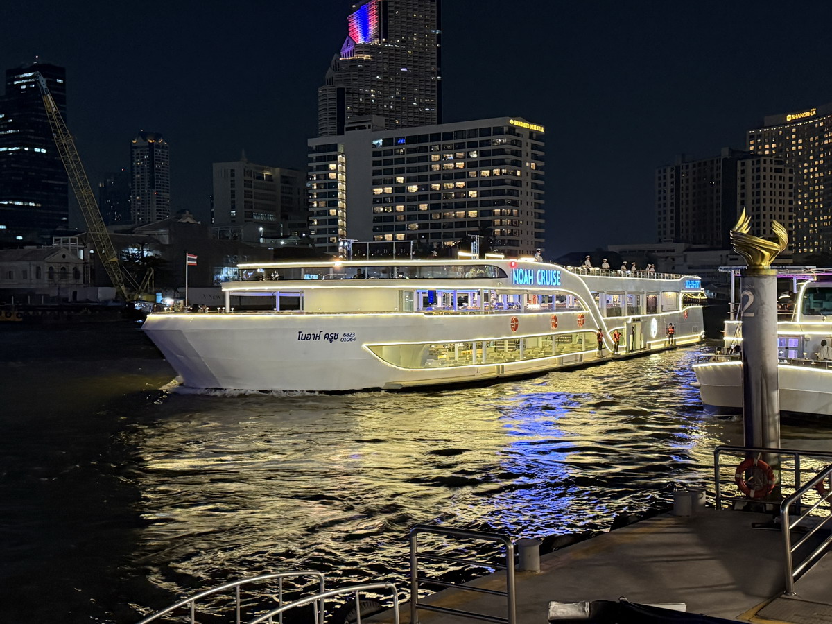 【泰國曼谷旅遊】曼谷昭披耶河遊船諾亞號 Noah Cruise 2026：享受曼谷浪漫夜景，還有美食吃到飽Buffet和歌舞表演，曼谷就要這麼玩！7234