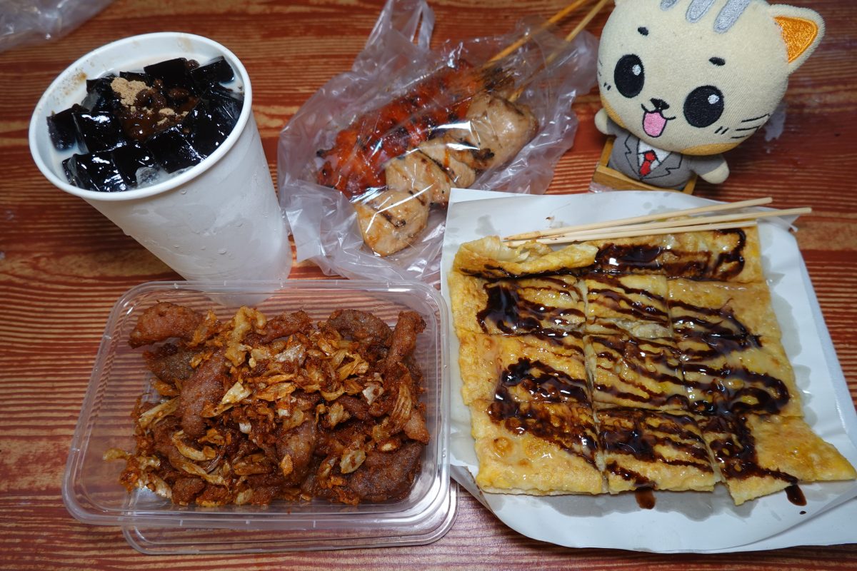 【泰國曼谷夜市】里多安城堡夜市Liabduan Danneramit Night Market 2026：曼谷熱門新興夜市，尚未觀光化，可以體驗在地人生活，水燈節有放水燈 7238 