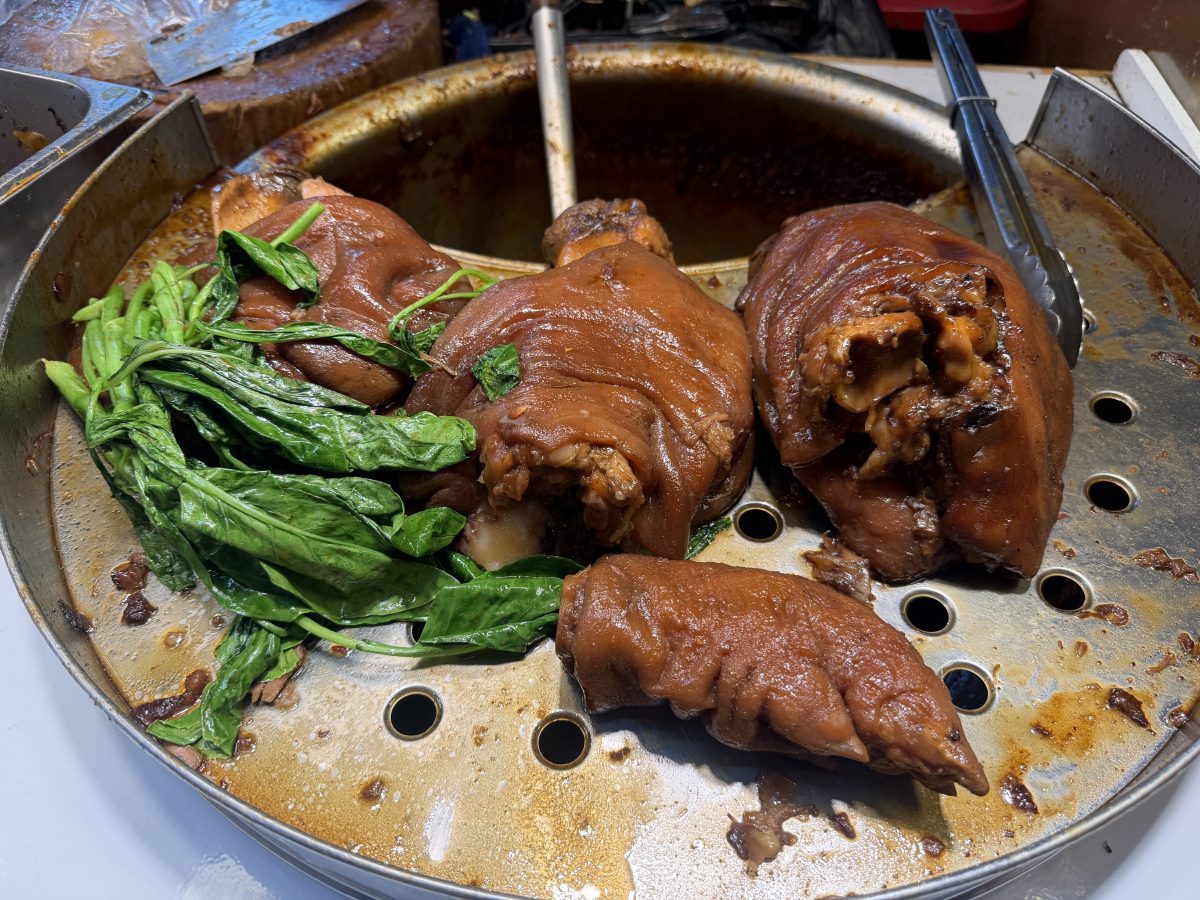 【泰國曼谷夜市】里多安城堡夜市Liabduan Danneramit Night Market 2026：曼谷熱門新興夜市，尚未觀光化，可以體驗在地人生活，水燈節有放水燈 7238 