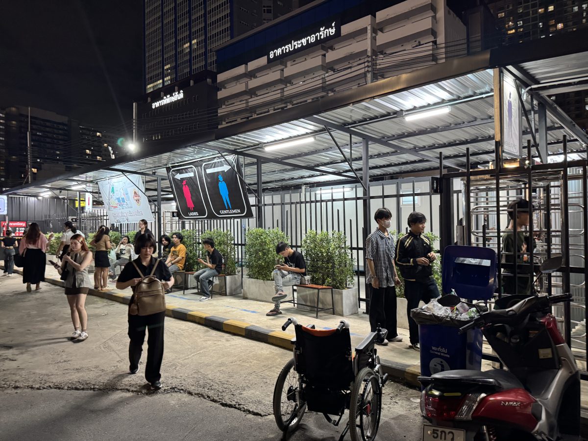 【泰國曼谷夜市】里多安城堡夜市Liabduan Danneramit Night Market 2026：曼谷熱門新興夜市，尚未觀光化，可以體驗在地人生活，水燈節有放水燈 7238 