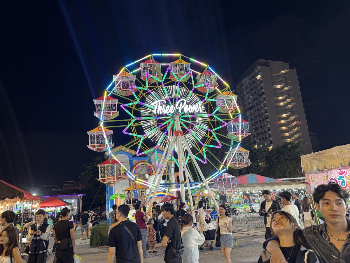 【泰國曼谷夜市】里多安城堡夜市Liabduan Danneramit Night Market 2026：曼谷熱門新興夜市，尚未觀光化，可以體驗在地人生活，水燈節有放水燈 7238 