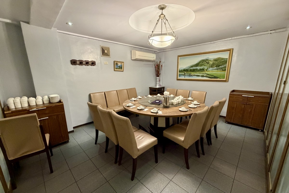 【台北南京三民站美食】金山客家小館創始店 2026:「輝達」黃仁勳貴客光臨,1990年創立平價客家菜老店,適合家庭親友聚餐 7247 【台北南京三民站美食】金山客家小館創始店 2026:「輝達」黃仁勳貴客光臨,1990年創立平價客家菜老店,適合家庭親友聚餐 7247