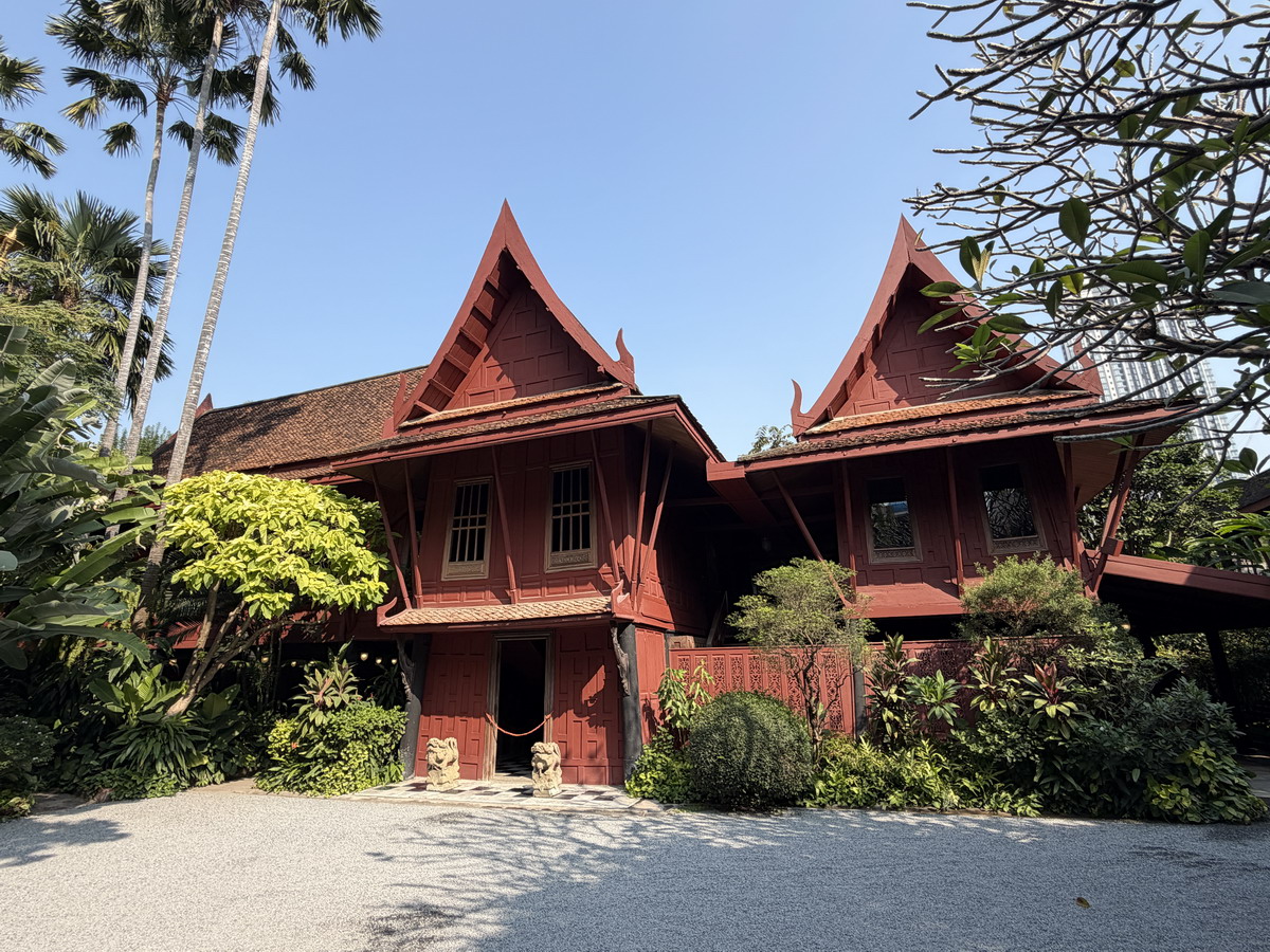 【泰國曼谷旅遊】湯普生博物館 Jim Thompson House Meseum 2026:美籍泰國絲綢大王的傳奇人生與他親自設計的泰式建築及古董珍藏,曼谷深度文化之旅 7251 【泰國曼谷旅遊】湯普生博物館 Jim Thompson House Meseum 2026:美籍泰國絲綢大王的傳奇人生與他親自設計的泰式建築及古董珍藏,曼谷深度文化之旅 7251
