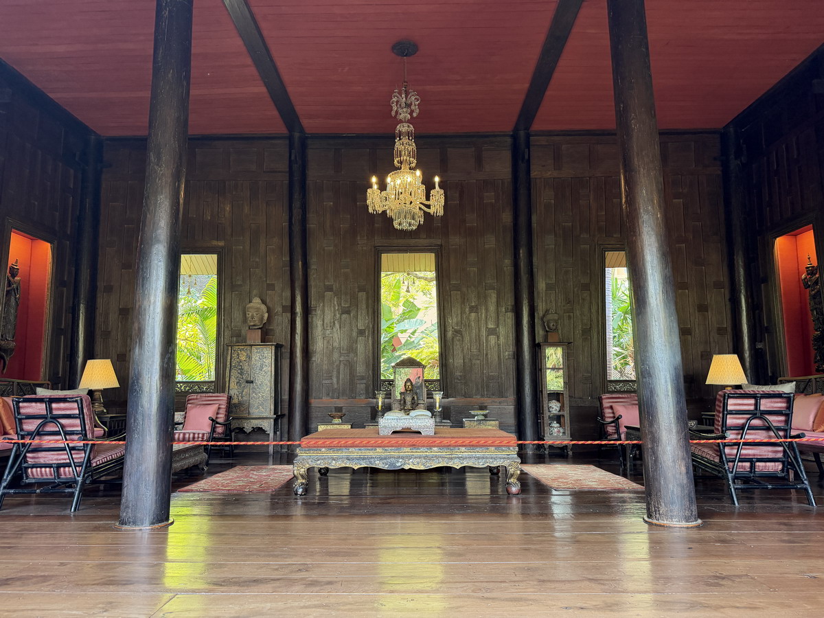 【泰國曼谷旅遊】湯普生博物館 Jim Thompson House Meseum 2026:美籍泰國絲綢大王的傳奇人生與他親自設計的泰式建築及古董珍藏,曼谷深度文化之旅 7251 【泰國曼谷旅遊】湯普生博物館 Jim Thompson House Meseum 2026:美籍泰國絲綢大王的傳奇人生與他親自設計的泰式建築及古董珍藏,曼谷深度文化之旅 7251