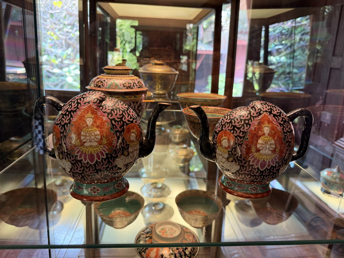 【泰國曼谷旅遊】湯普生博物館 Jim Thompson House Meseum 2026:美籍泰國絲綢大王的傳奇人生與他親自設計的泰式建築及古董珍藏,曼谷深度文化之旅 7251 【泰國曼谷旅遊】湯普生博物館 Jim Thompson House Meseum 2026:美籍泰國絲綢大王的傳奇人生與他親自設計的泰式建築及古董珍藏,曼谷深度文化之旅 7251