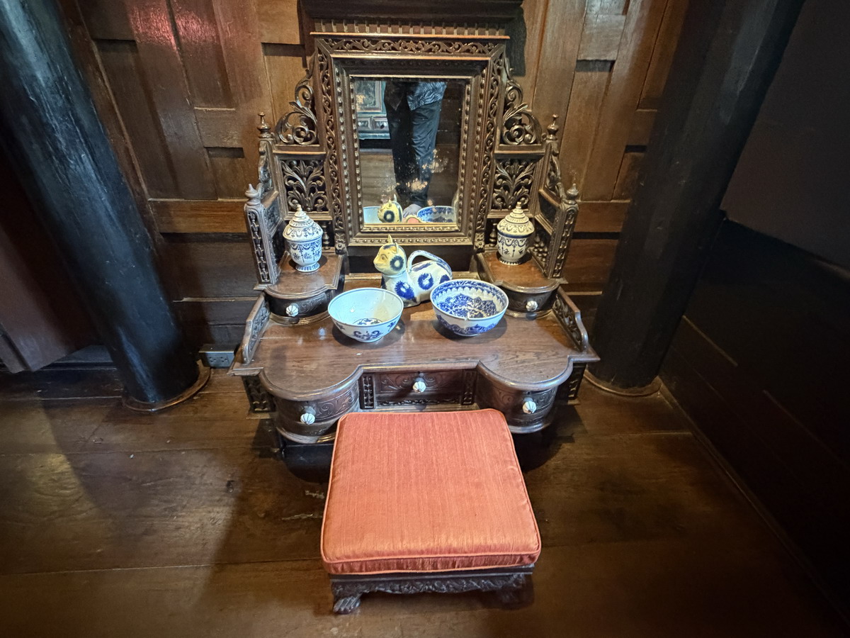 【泰國曼谷旅遊】湯普生博物館 Jim Thompson House Meseum 2026:美籍泰國絲綢大王的傳奇人生與他親自設計的泰式建築及古董珍藏,曼谷深度文化之旅 7251 【泰國曼谷旅遊】湯普生博物館 Jim Thompson House Meseum 2026:美籍泰國絲綢大王的傳奇人生與他親自設計的泰式建築及古董珍藏,曼谷深度文化之旅 7251