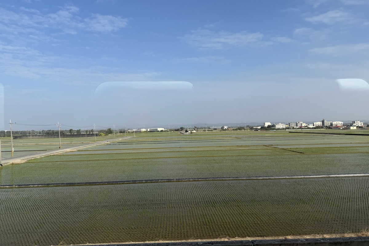 【台南旅遊】山嵐號觀光列車 2026：全台最美豪華觀光列車，首度行駛彰化—台南線，一邊欣賞嘉南田野景色，一邊享受五星級精緻便當，台灣也有浪漫的鐵道之旅（預售票搶購中）