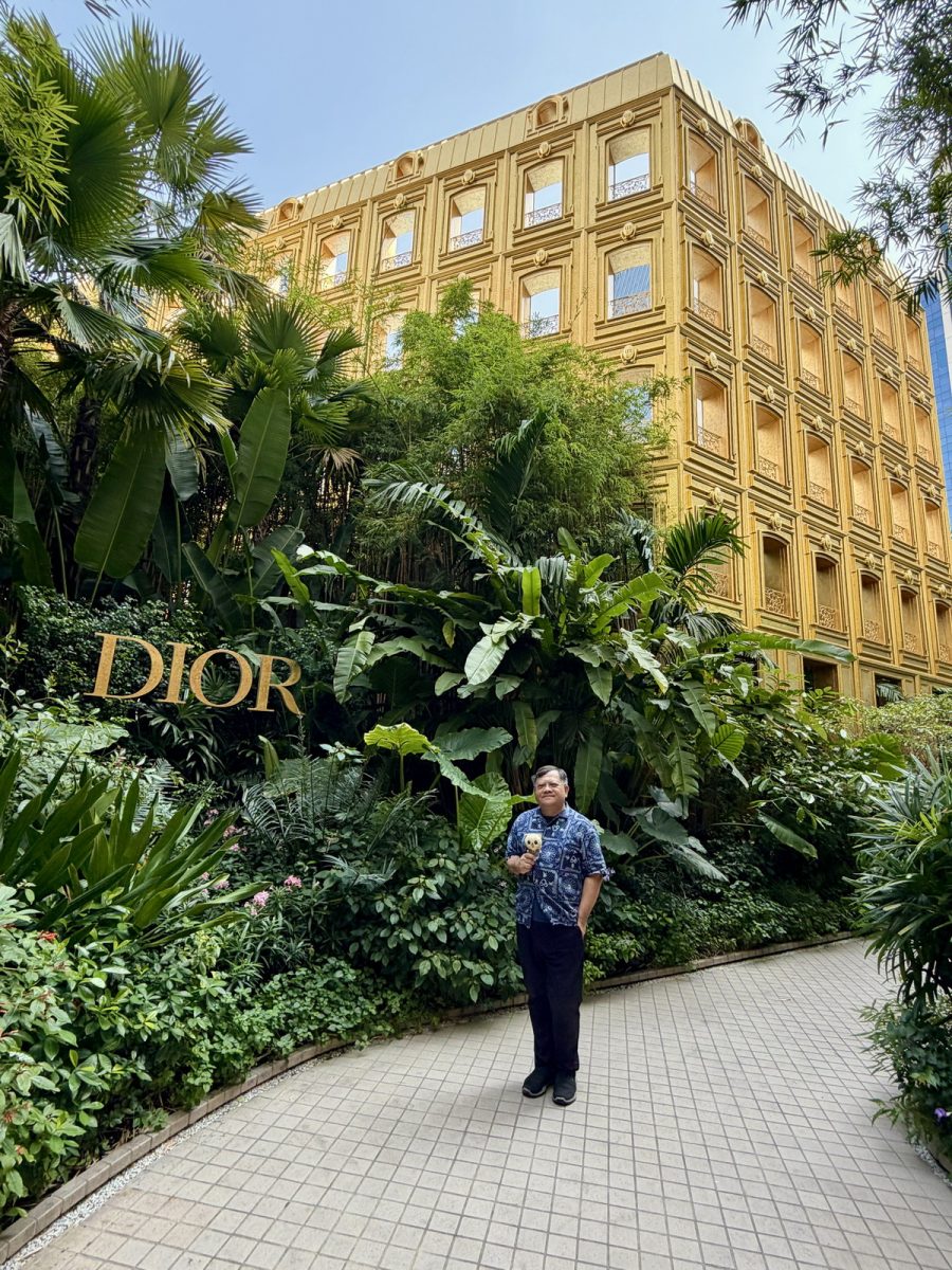【泰國曼谷美食】迪奧黃金屋咖啡廳 Dior Gold House/Dior Café 2026：怎麼可以美成這樣！曼谷頂級時尚奢華展售間與咖啡廳，都會鬧區中的森林仙境，頂尖藝術與美食的結合，美照拍不完 7263