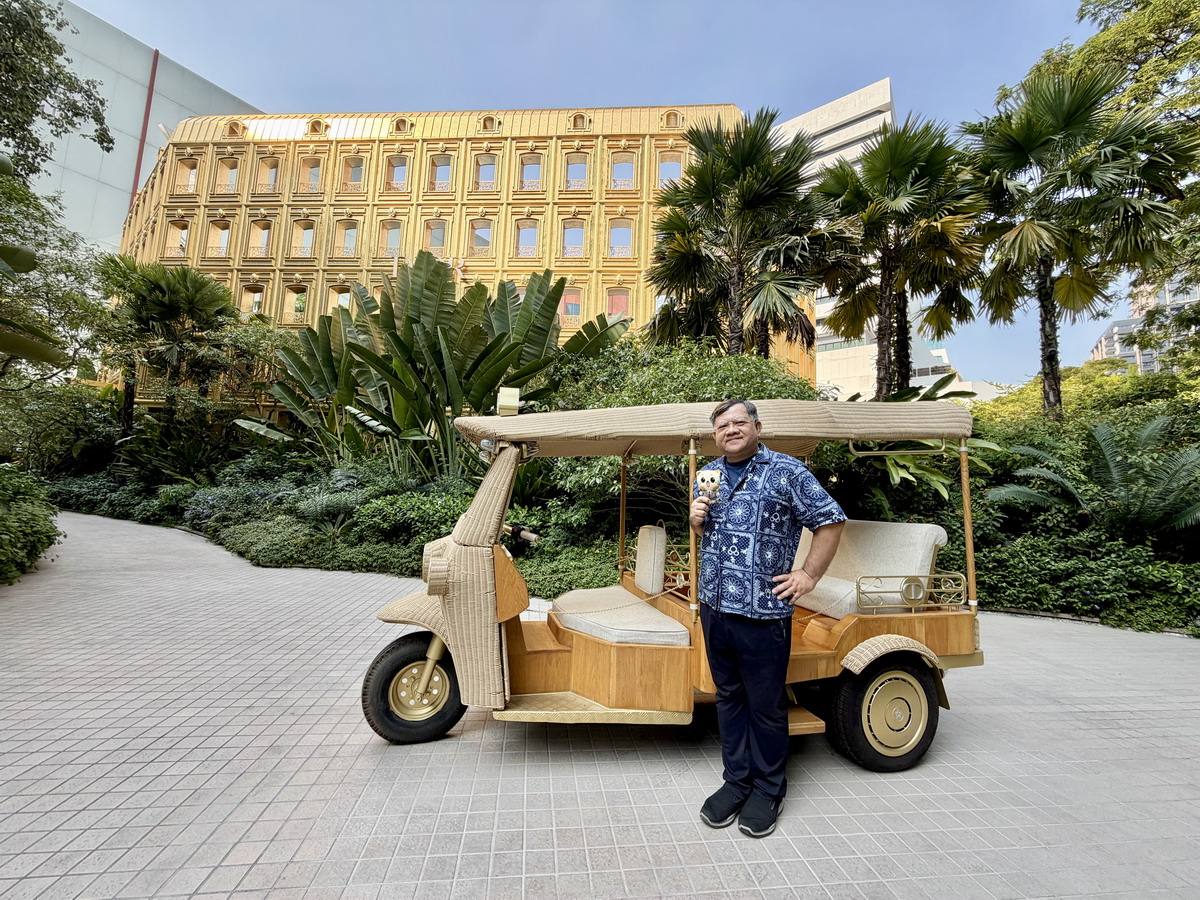 【泰國曼谷美食】迪奧黃金屋咖啡廳 Dior Gold House/Dior Café 2026：怎麼可以美成這樣！曼谷頂級時尚奢華展售間與咖啡廳，都會鬧區中的森林仙境，頂尖藝術與美食的結合，美照拍不完 7263