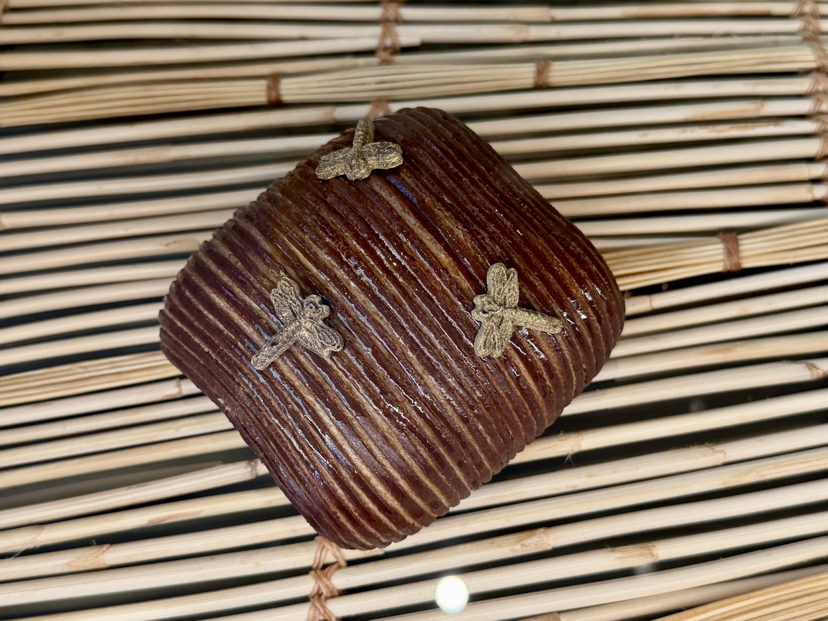 【泰國曼谷美食】迪奧黃金屋咖啡廳 Dior Gold House/Dior Café 2026：怎麼可以美成這樣！曼谷頂級時尚奢華展售間與咖啡廳，都會鬧區中的森林仙境，頂尖藝術與美食的結合，美照拍不完 7263