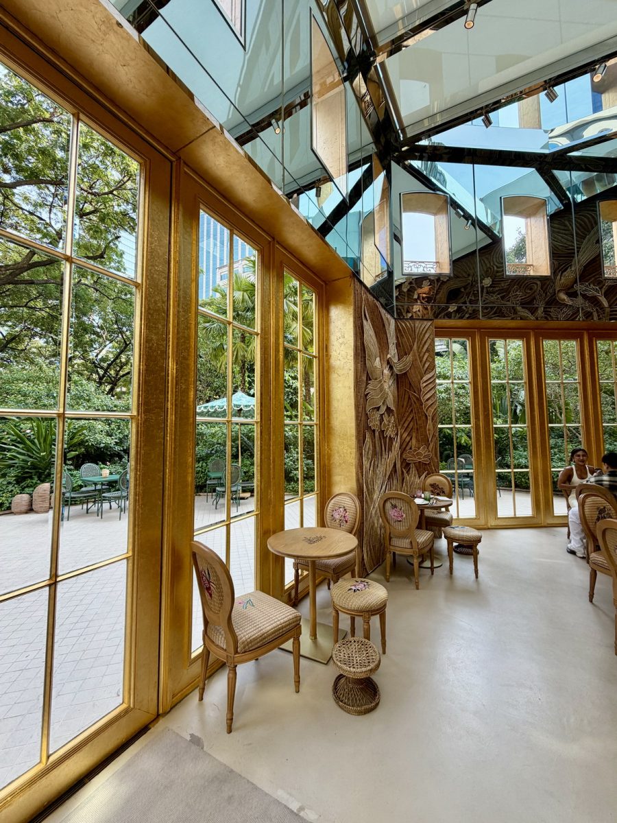 【泰國曼谷美食】迪奧黃金屋咖啡廳 Dior Gold House/Dior Café 2026：怎麼可以美成這樣！曼谷頂級時尚奢華展售間與咖啡廳，都會鬧區中的森林仙境，頂尖藝術與美食的結合，美照拍不完 7263