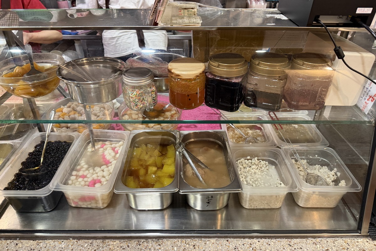 【台北雙連站美食】杉味豆花 2026：延三夜市起家，寧夏夜市商圈美味甜品，豆花、杏仁凍、燒仙草都好吃 7293