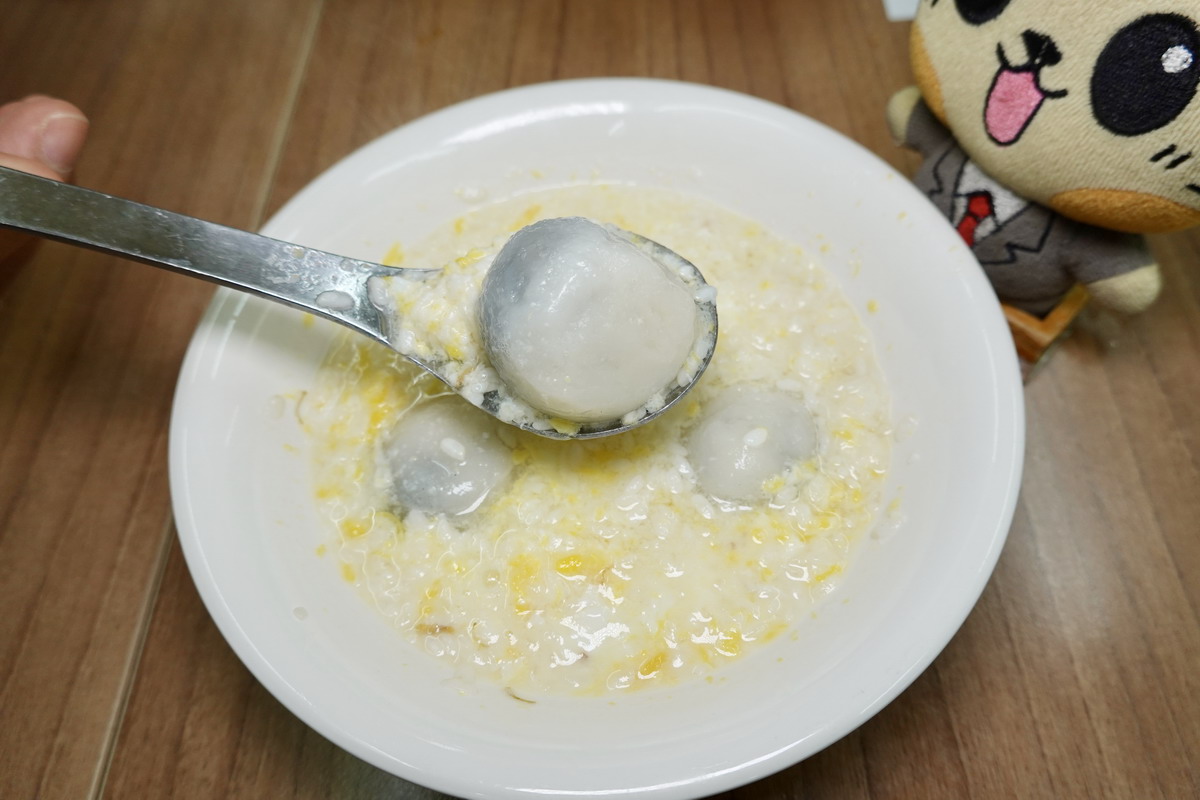 【台北西門站美食】鼎豐記 2026:中山堂旁的老味道,油豆腐細粉、湖州粽子、酒釀芝麻湯圓與蟹殼黃 7301 【台北西門站美食】鼎豐記 2026:中山堂旁的老味道,油豆腐細粉、湖州粽子、酒釀芝麻湯圓與蟹殼黃 7301