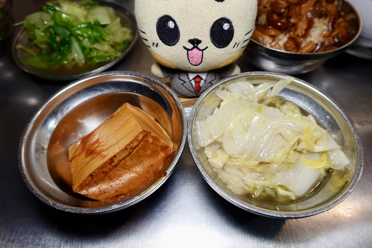 【台北南機場夜市美食】曉迪筒仔米糕 2026：被低估的滷肉飯？被米糕耽誤的滷肉飯？夜市排隊小攤滷肉飯才是本體 7303