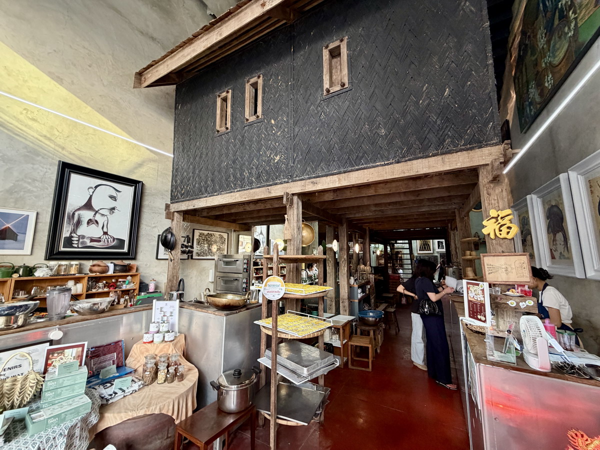 【泰國曼谷旅遊】嵩越路福味泰式茶館 Song Wat Road FV 2026：Chill！隱身在曼谷最新爆紅散步街，復古懷舊氣氛滿點，餐點超美又好吃，坐下來不想離開 7306