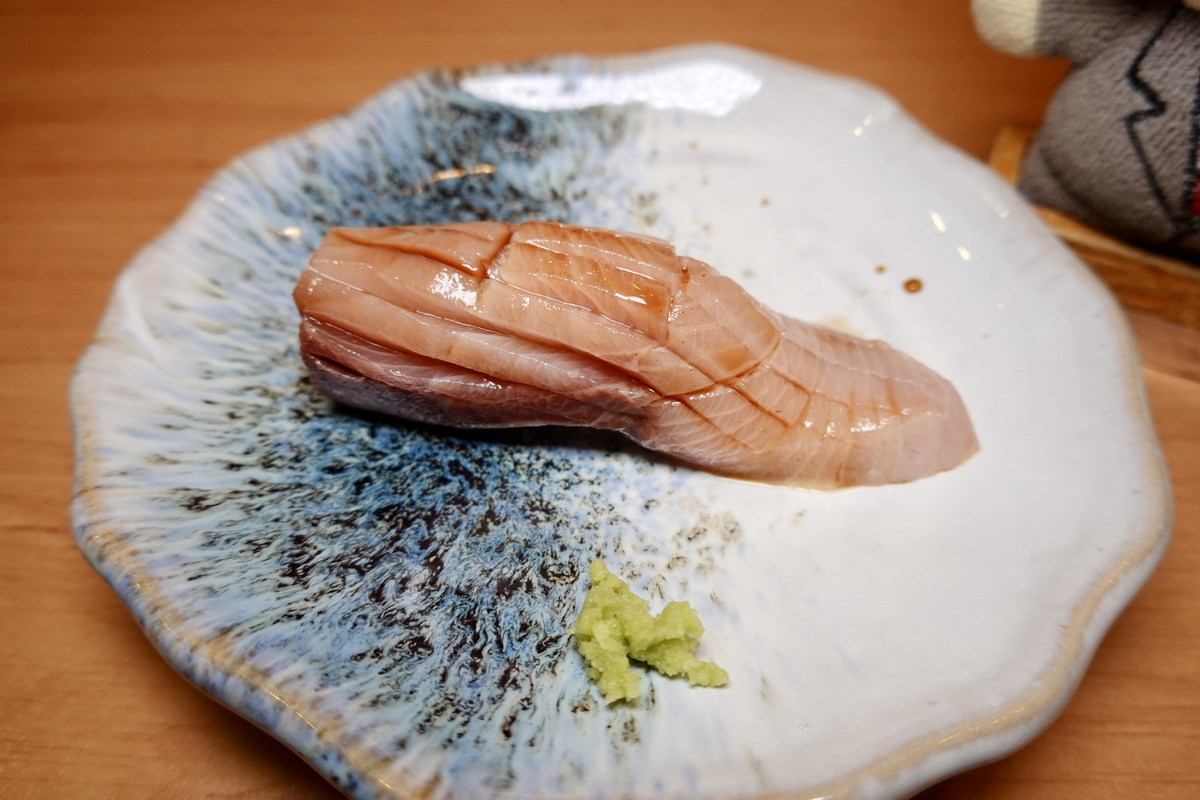 【台北中山站美食】秉宸香日本料理 2026：高CP值無菜單日本料理主打熟成魚，15道料理兩張小朋友有找，趕快筆記收藏 7309