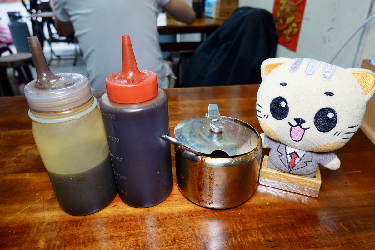 【新北三重站美食】阿倍大腸麵線 2026：大腸表面張力！1995年創立在地人激推麵線，愛吃的里長伯開的美味小攤，《美鳳有約》、《食尚玩家》都推薦 7311