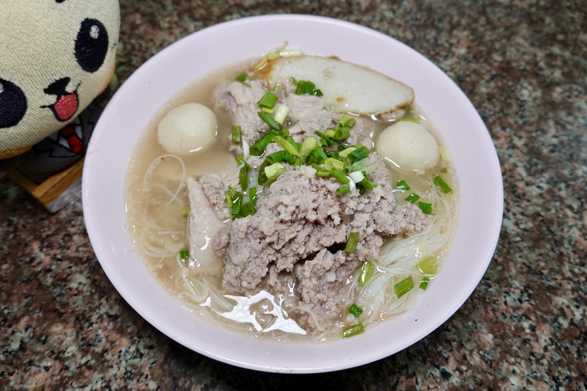 網站近期文章：【泰國曼谷美食】榮泰米粉湯 Rung Rueang Pork Noodle 2026：米其林必比登連霸，鄰近BTS捷運站，好吃、便宜又交通方便的泰式米粉湯 7312
