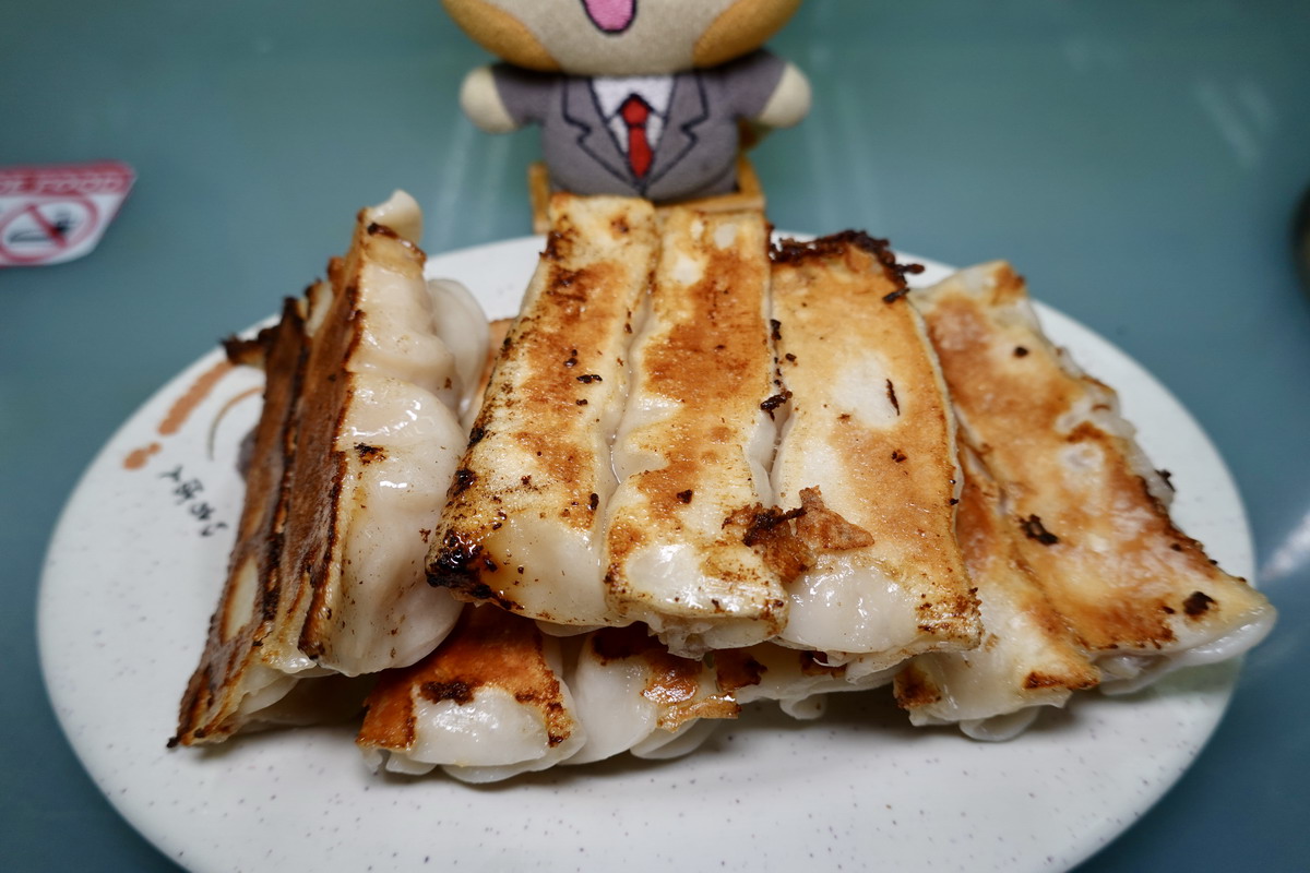 【台北雙連站美食】馥陽鍋貼水餃專賣店 2026:棒球惜敗就來吃鍋貼!寧夏夜市熱門排隊店,鍋貼和水餃表現不錯,可惜酸辣湯走鐘 7313 【台北雙連站美食】馥陽鍋貼水餃專賣店 2026:棒球惜敗就來吃鍋貼!寧夏夜市熱門排隊店,鍋貼和水餃表現不錯,可惜酸辣湯走鐘 7313