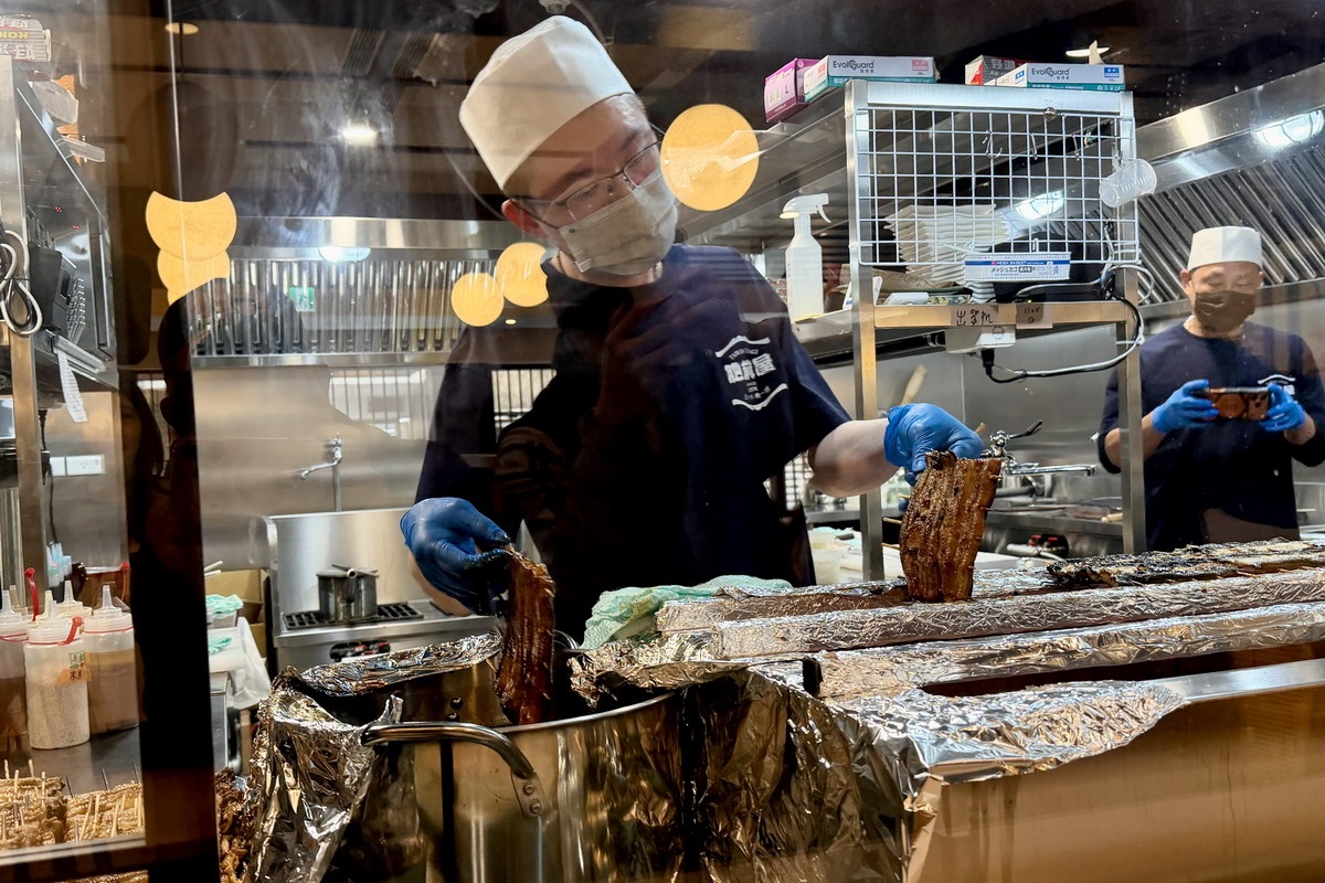 【台北中山站美食】肥前屋 2026:肥前屋肥來了!七條通1970年創立饅魚飯名店震憾回歸,「針線包」不見了,再現懷念的老味道 7318 【台北中山站美食】肥前屋 2026:肥前屋肥來了!七條通1970年創立饅魚飯名店震憾回歸,「針線包」不見了,再現懷念的老味道 7318