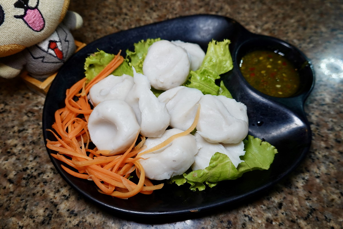 【泰國曼谷美食】勝利紀念碑船麵一條街 Payak boat noodle 2026：一碗船麵18泰銖，大家都吃爆！曼谷船麵集中地，便宜好吃的庶民美食，有中文菜單 7319