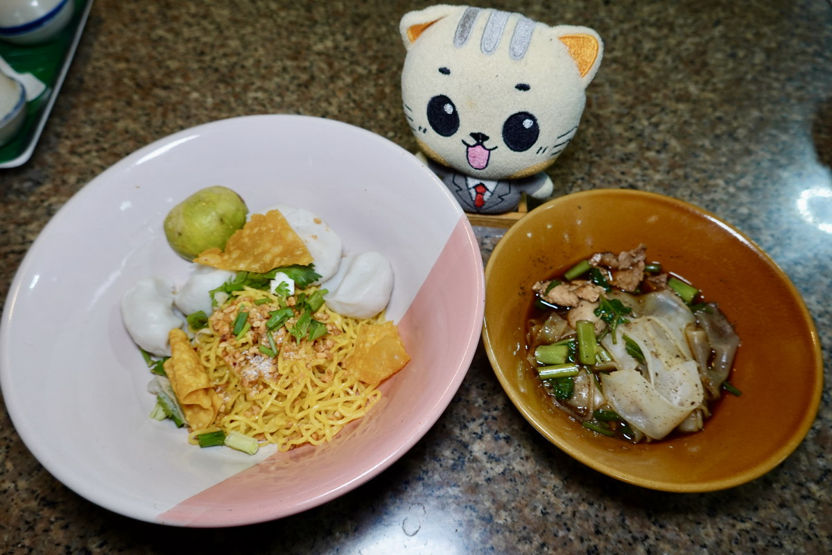 【泰國曼谷美食】勝利紀念碑船麵一條街 Payak boat noodle 2026：一碗船麵18泰銖，大家都吃爆！曼谷船麵集中地，便宜好吃的庶民美食，有中文菜單 7319