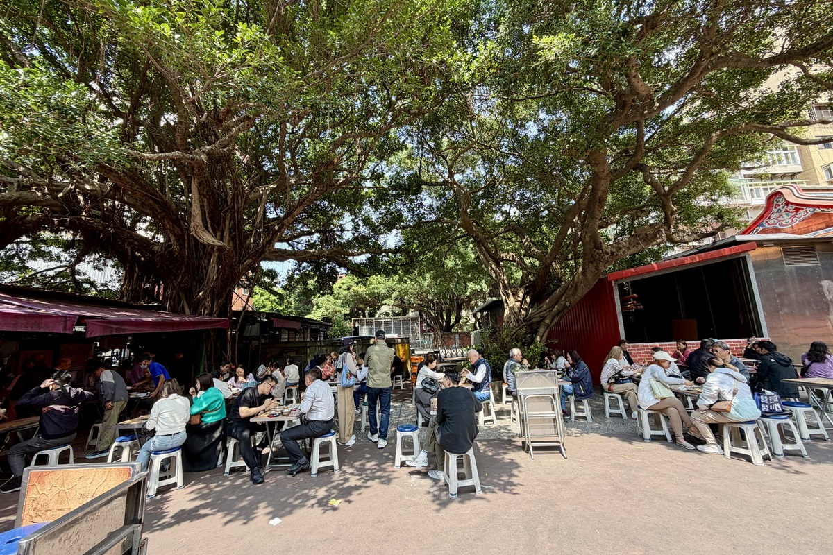 【台北大橋頭站美食】葉家肉粥 2026：大稻埕慈聖宮懷舊肉粥與炸物，韓國《黑白大廚》白種元推薦 7329