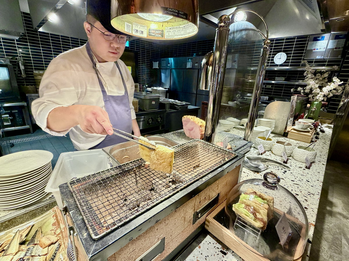 【高雄美食】高雄日航酒店SERENA全日餐廳 Hotel Nikko Kaohsiung 2026：早餐就有港式點心推車和哈根達斯冰淇淋！精緻的吃到飽早餐，高雄聽演唱會住宿新選擇 7224