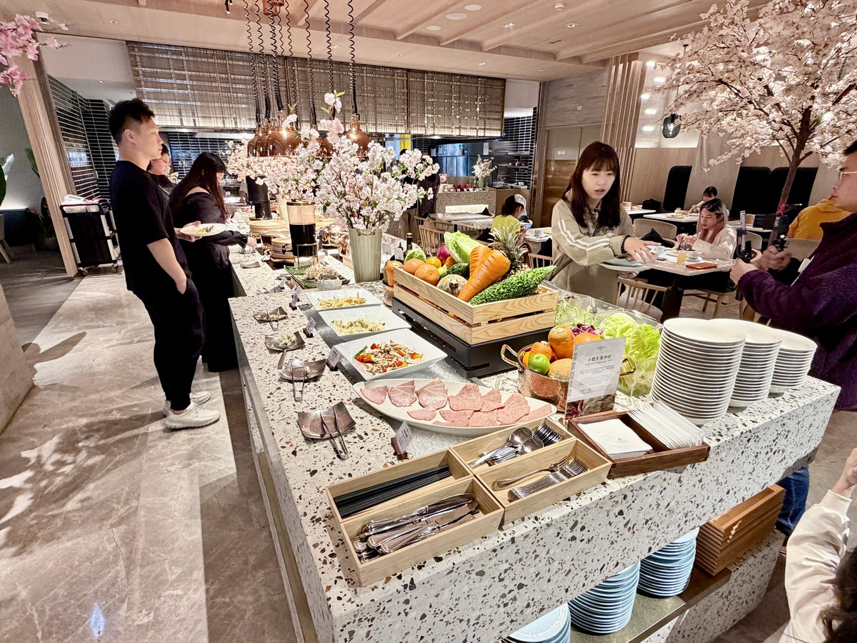 【高雄美食】高雄日航酒店SERENA全日餐廳 Hotel Nikko Kaohsiung 2026：早餐就有港式點心推車和哈根達斯冰淇淋！精緻的吃到飽早餐，高雄聽演唱會住宿新選擇 7224