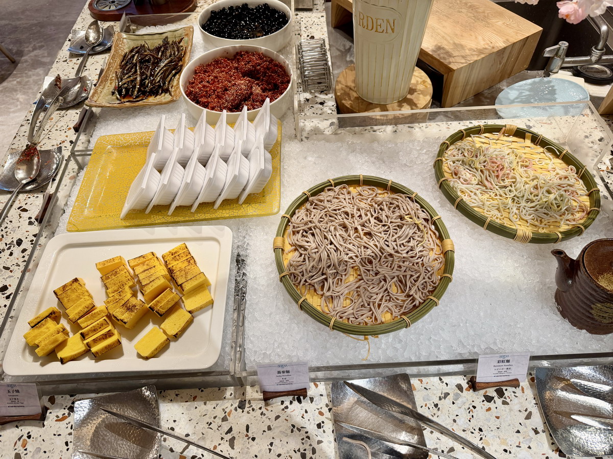 【高雄美食】高雄日航酒店SERENA全日餐廳 Hotel Nikko Kaohsiung 2026：早餐就有港式點心推車和哈根達斯冰淇淋！精緻的吃到飽早餐，高雄聽演唱會住宿新選擇 7224