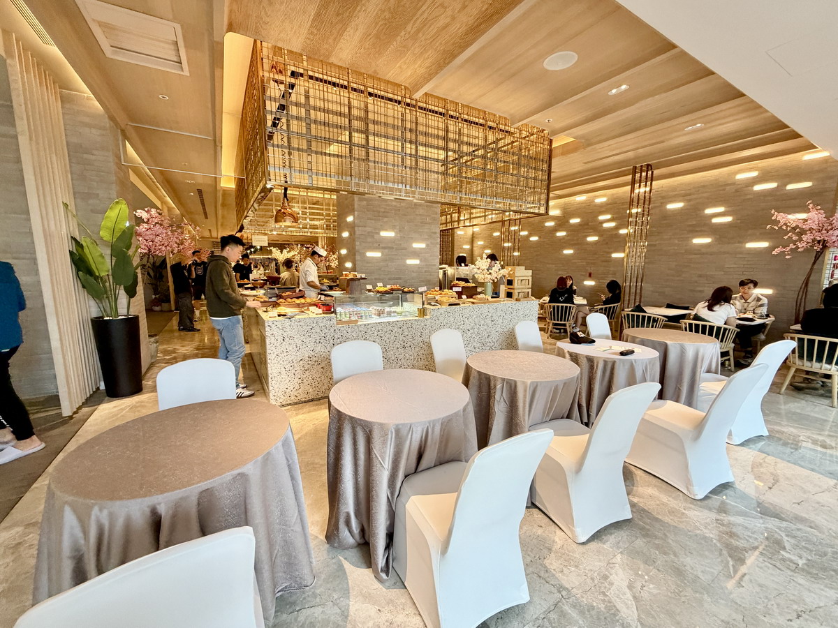 【高雄美食】高雄日航酒店SERENA全日餐廳 Hotel Nikko Kaohsiung 2026：早餐就有港式點心推車和哈根達斯冰淇淋！精緻的吃到飽早餐，高雄聽演唱會住宿新選擇 7224