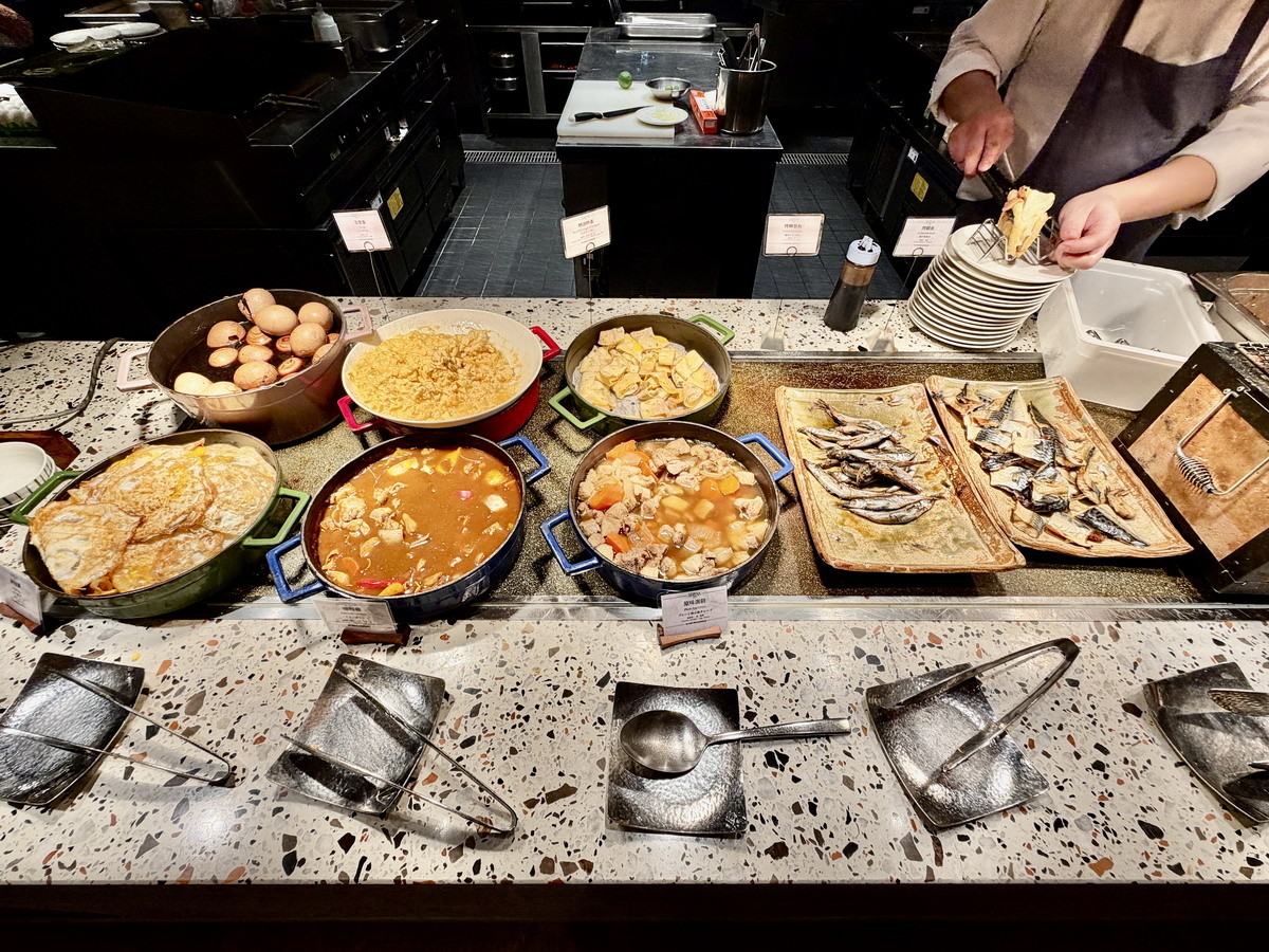 【高雄美食】高雄日航酒店SERENA全日餐廳 Hotel Nikko Kaohsiung 2026：早餐就有港式點心推車和哈根達斯冰淇淋！精緻的吃到飽早餐，高雄聽演唱會住宿新選擇 7224