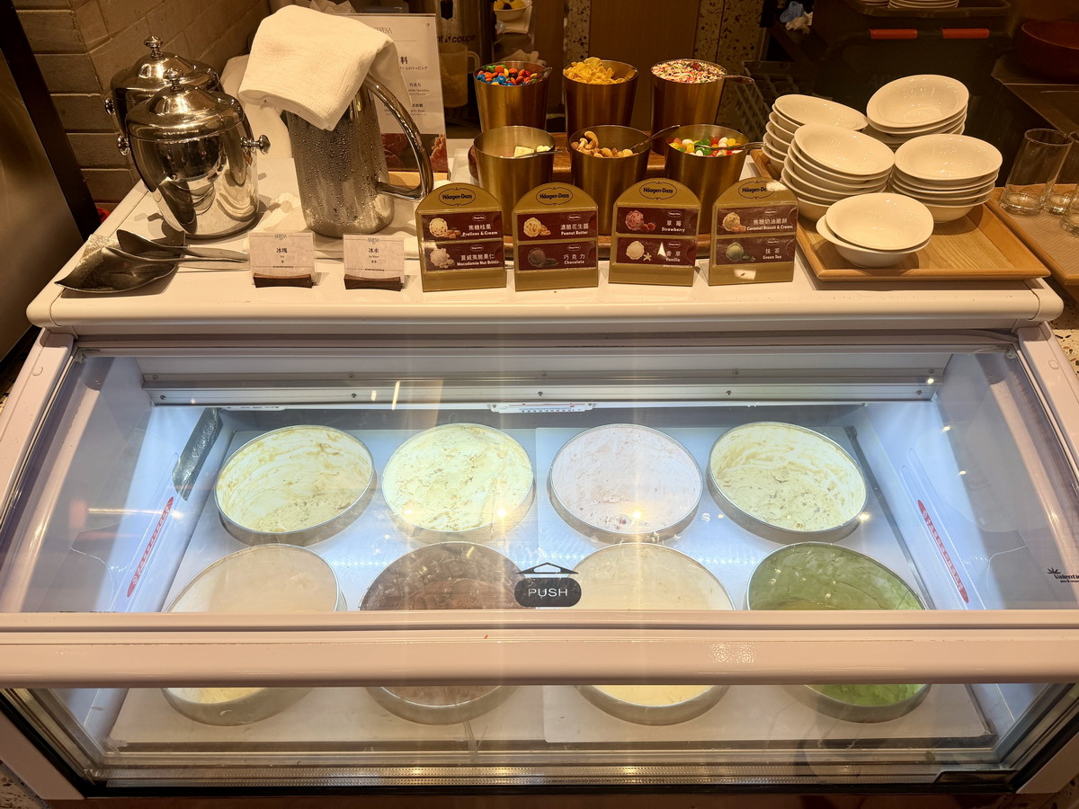 【高雄美食】高雄日航酒店SERENA全日餐廳 Hotel Nikko Kaohsiung 2026：早餐就有港式點心推車和哈根達斯冰淇淋！精緻的吃到飽早餐，高雄聽演唱會住宿新選擇 7224