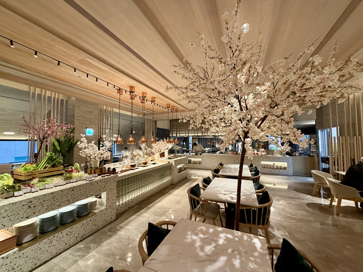 【高雄美食】高雄日航酒店SERENA全日餐廳 Hotel Nikko Kaohsiung 2026：早餐就有港式點心推車和哈根達斯冰淇淋！精緻的吃到飽早餐，高雄聽演唱會住宿新選擇 7224