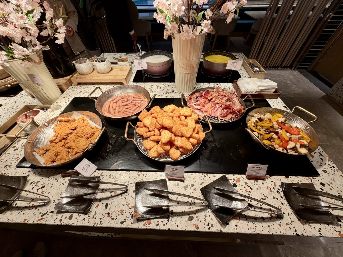 【高雄美食】高雄日航酒店SERENA全日餐廳 Hotel Nikko Kaohsiung 2026：早餐就有港式點心推車和哈根達斯冰淇淋！精緻的吃到飽早餐，高雄聽演唱會住宿新選擇 7224