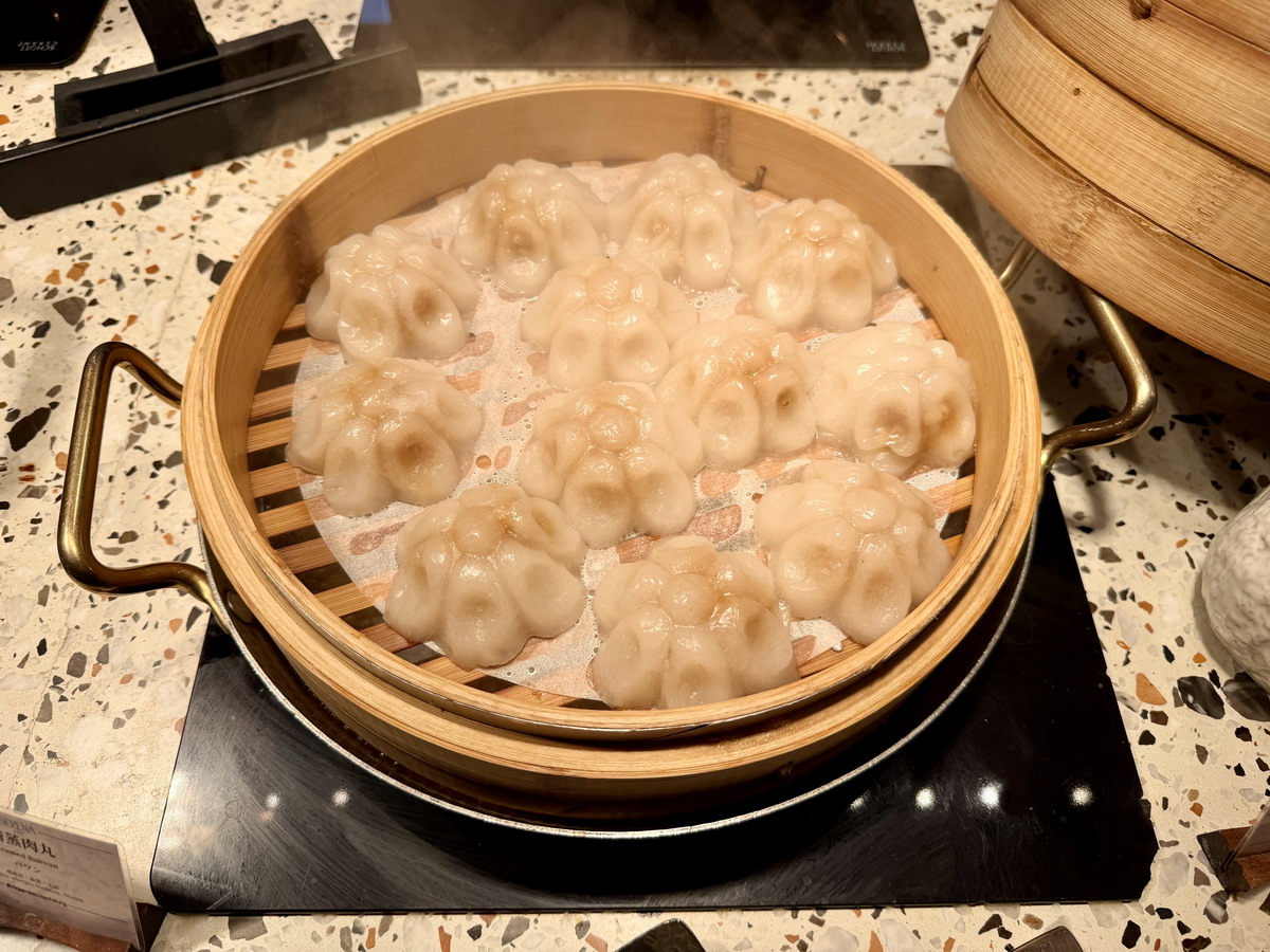 【高雄美食】高雄日航酒店SERENA全日餐廳 Hotel Nikko Kaohsiung 2026：早餐就有港式點心推車和哈根達斯冰淇淋！精緻的吃到飽早餐，高雄聽演唱會住宿新選擇 7224