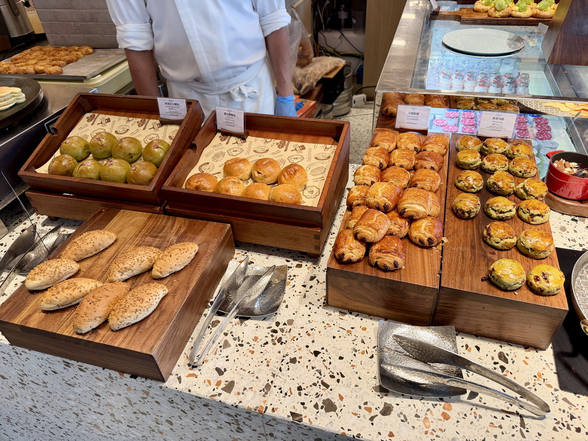 【高雄美食】高雄日航酒店SERENA全日餐廳 Hotel Nikko Kaohsiung 2026：早餐就有港式點心推車和哈根達斯冰淇淋！精緻的吃到飽早餐，高雄聽演唱會住宿新選擇 7224