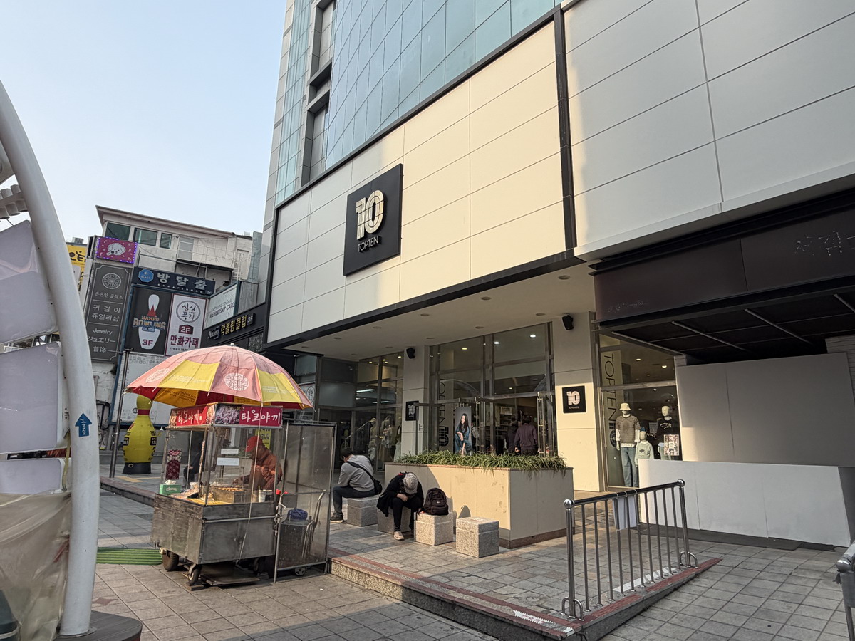 【韓國釜山旅遊】釜山國際影展明星手印星光大道 BIFF 2026:釜山南浦洞鬧區裡的追星族朝聖地,國際眾星雲集,還有夜市和糖餅可以吃 【韓國釜山旅遊】釜山國際影展明星手印星光大道 BIFF 2026:釜山南浦洞鬧區裡的追星族朝聖地,國際眾星雲集,還有夜市和糖餅可以吃