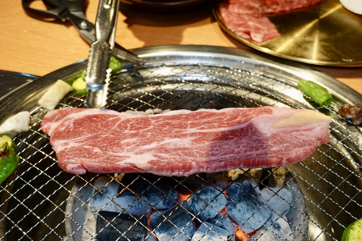 【韓國釜山美食】牛層侤音 우겹다짐 2026:在釜山吃韓牛燒肉超划算,平板電腦中文點餐,釜山自由行美味名單 7342 【韓國釜山美食】牛層侤音 우겹다짐 2026:在釜山吃韓牛燒肉超划算,平板電腦中文點餐,釜山自由行美味名單 7342