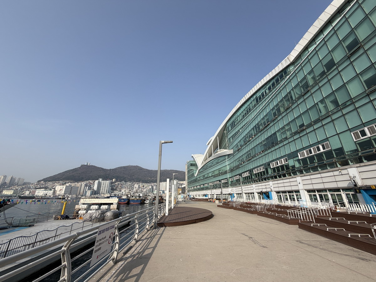 【韓國釜山旅遊】釜山札嘎其海鮮市場 Jalgachi Market 2026：釜山海洋生物博物館（誤），免費參觀，沉浸式體驗，看得到也吃得到，還有免費觀景台 7345