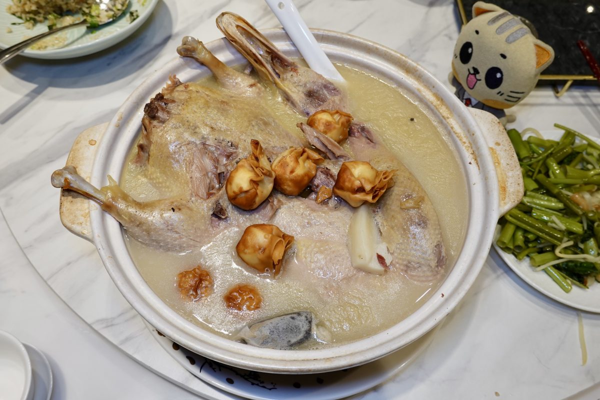 【台北車站美食】上海鄉村承德本家 2026：40年老字號中餐廳打造嶄新風貌旗艦店，時尚裝潢耳目一新，堅持師傅手工炒菜不用調理包，還引進茶酒搭餐，台北車站聚餐有了新選擇 7347