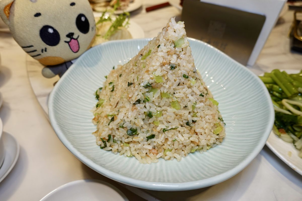 【台北車站美食】上海鄉村承德本家 2026：40年老字號中餐廳打造嶄新風貌旗艦店，時尚裝潢耳目一新，堅持師傅手工炒菜不用調理包，還引進茶酒搭餐，台北車站聚餐有了新選擇 7347