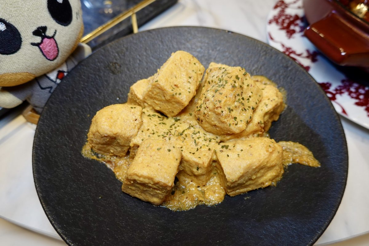 【台北車站美食】上海鄉村承德本家 2026：40年老字號中餐廳打造嶄新風貌旗艦店，時尚裝潢耳目一新，堅持師傅手工炒菜不用調理包，還引進茶酒搭餐，台北車站聚餐有了新選擇 7347