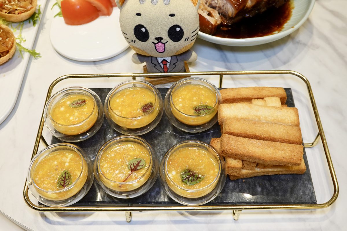 【台北車站美食】上海鄉村承德本家 2026：40年老字號中餐廳打造嶄新風貌旗艦店，時尚裝潢耳目一新，堅持師傅手工炒菜不用調理包，還引進茶酒搭餐，台北車站聚餐有了新選擇 7347