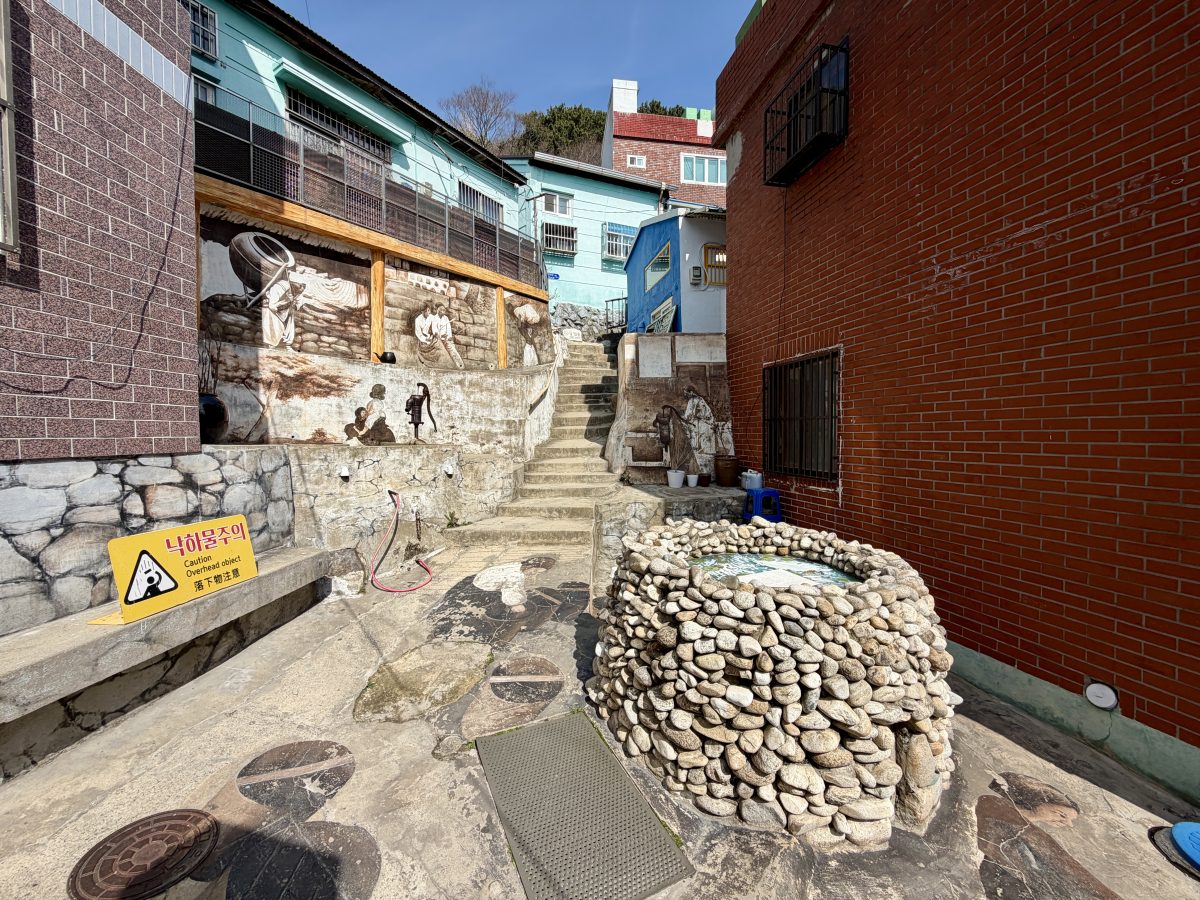 【韓國釜山旅遊】甘川洞文化村 2026：在彩色屋山城與小王子相遇！難民聚落成功轉型觀光勝地，童話世界美照拍不完，釜山必遊熱門景點 7348