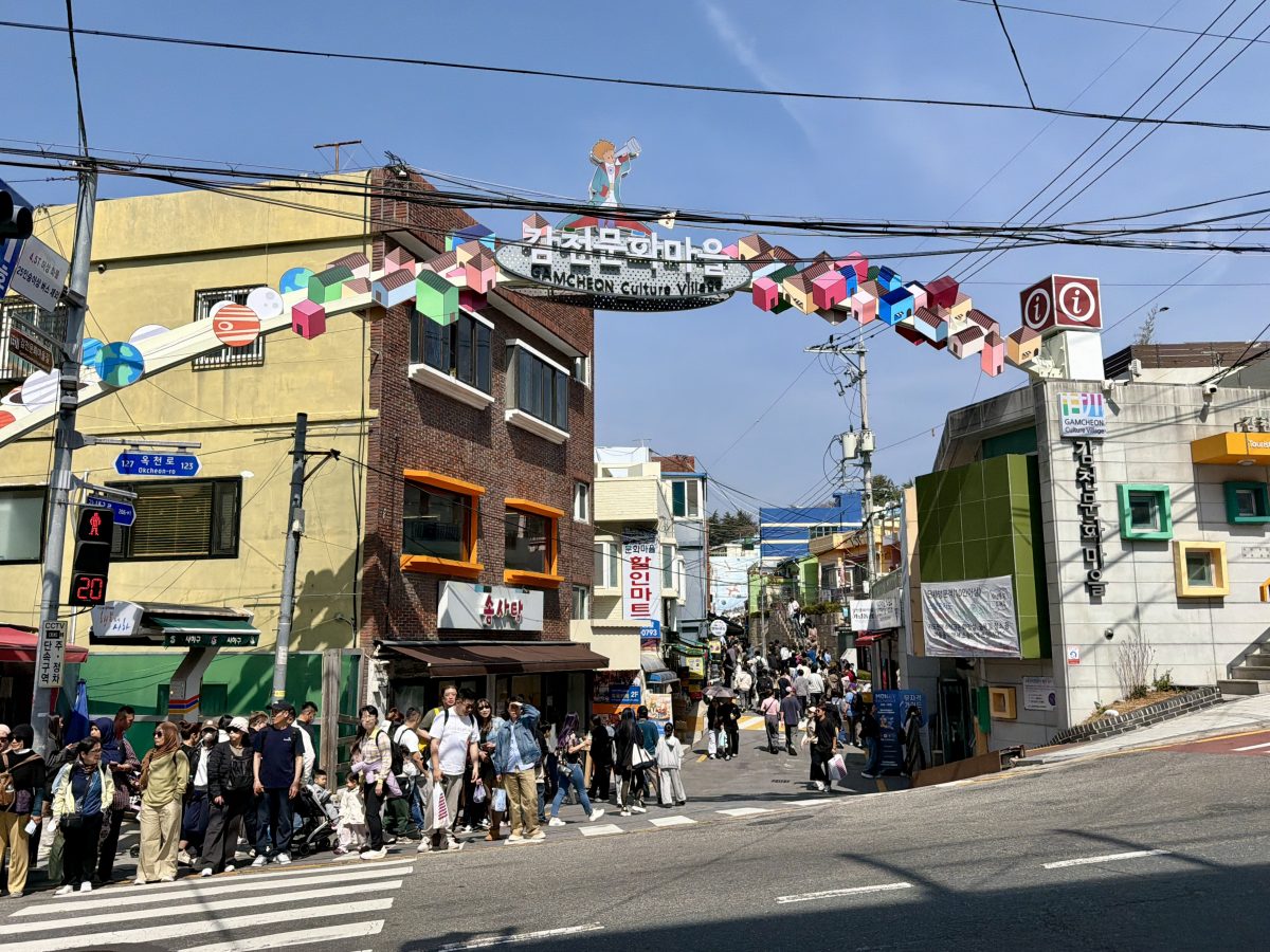 【韓國釜山旅遊】甘川洞文化村 2026：在彩色屋山城與小王子相遇！難民聚落成功轉型觀光勝地，童話世界美照拍不完，釜山必遊熱門景點 7348