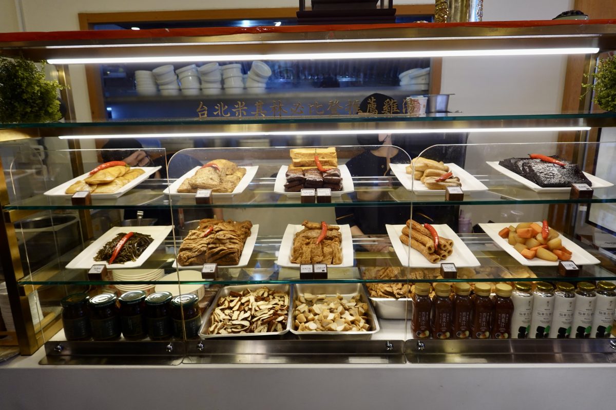 【台北南京復興站美食】雙月食品社八德店 2026：米其林必比登實至名歸，台安醫院正對面開分店，健康、養生、坐月子首選，台積電張忠謀也喜歡 7357