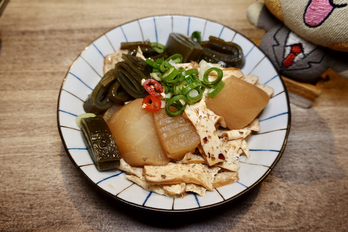 【台北善導寺站美食】忠青商行 2026：懷舊文青風格眷村菜加台菜，用餐時間要排隊，蝦仁飯、爛肉飯和炸排骨都是招牌 7361