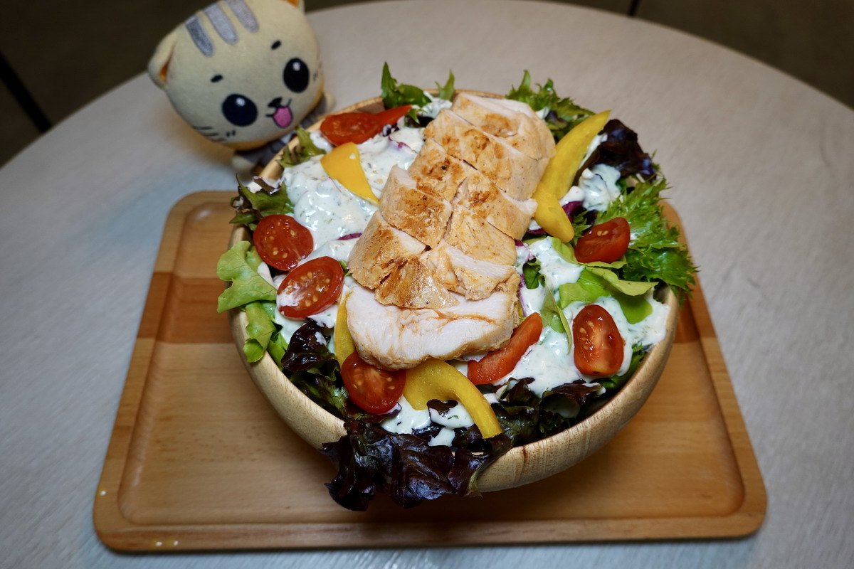 【台北港墘站美食】Bigtom 無罪甜生活美國冰淇淋咖啡館內湖店 2026：吃甜無罪！新開幕咖啡甜品輕食館，有雞湯麵、有漢堡、有冰淇淋，講究健康美味，內湖科學園區新聚點，正餐或下午茶都可以來 7372